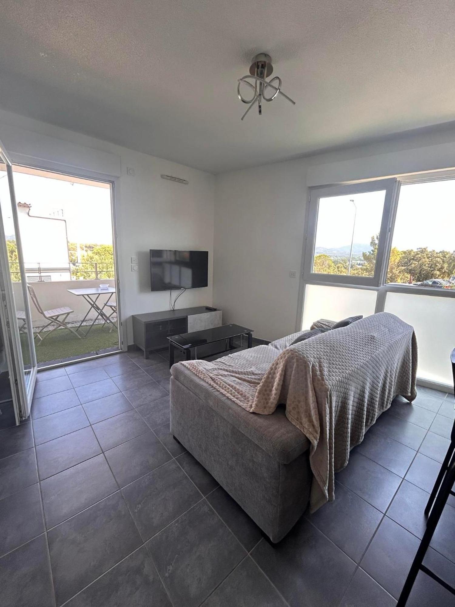 Appartement Fréjus Exteriör bild
